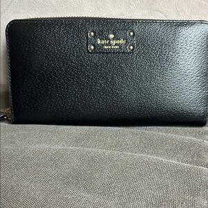 Kate Spade New York Neda Wellesley Black Zip-Around Wallet